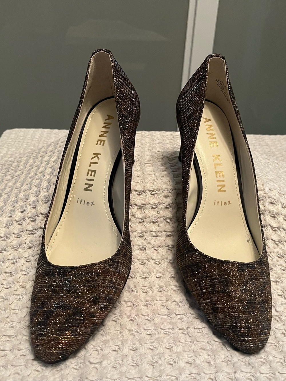 Anne Klein Women's Brown Sparkle Pump - iFlex Comfort 496